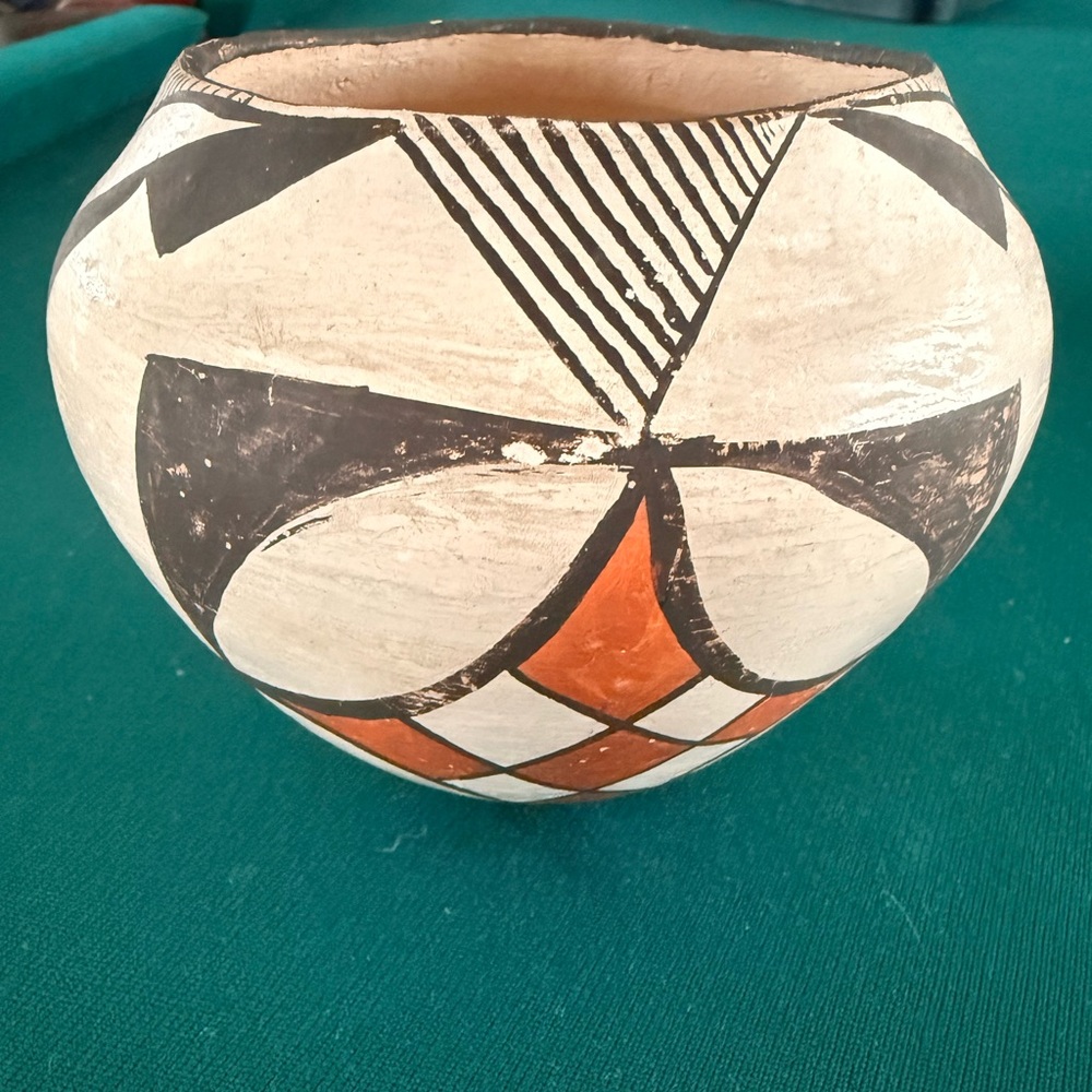 Handcrafted Acoma Pueblo Geometric Pottery Vase